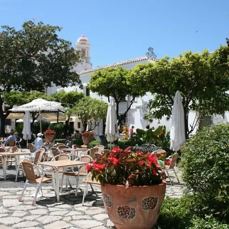 Piso Moderno En El Centro Historico A 3 Min Del Mar * Estepona