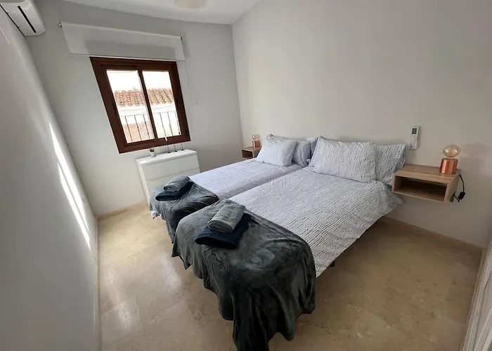 Piso Moderno En El Centro Historico A 3 Min Del Mar Estepona