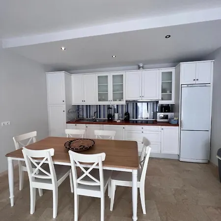 Piso Moderno En El Centro Historico A 3 Min Del Mar *